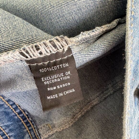 Gianni Bini “Babes Unite” Denim Jacket – Size Large - Picture 7 of 8